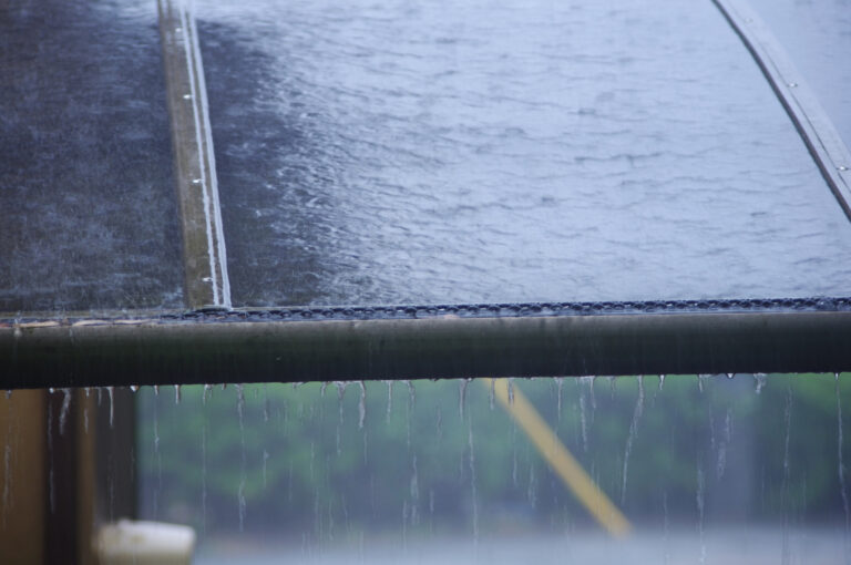 雨漏りなどのトラブルへの対処